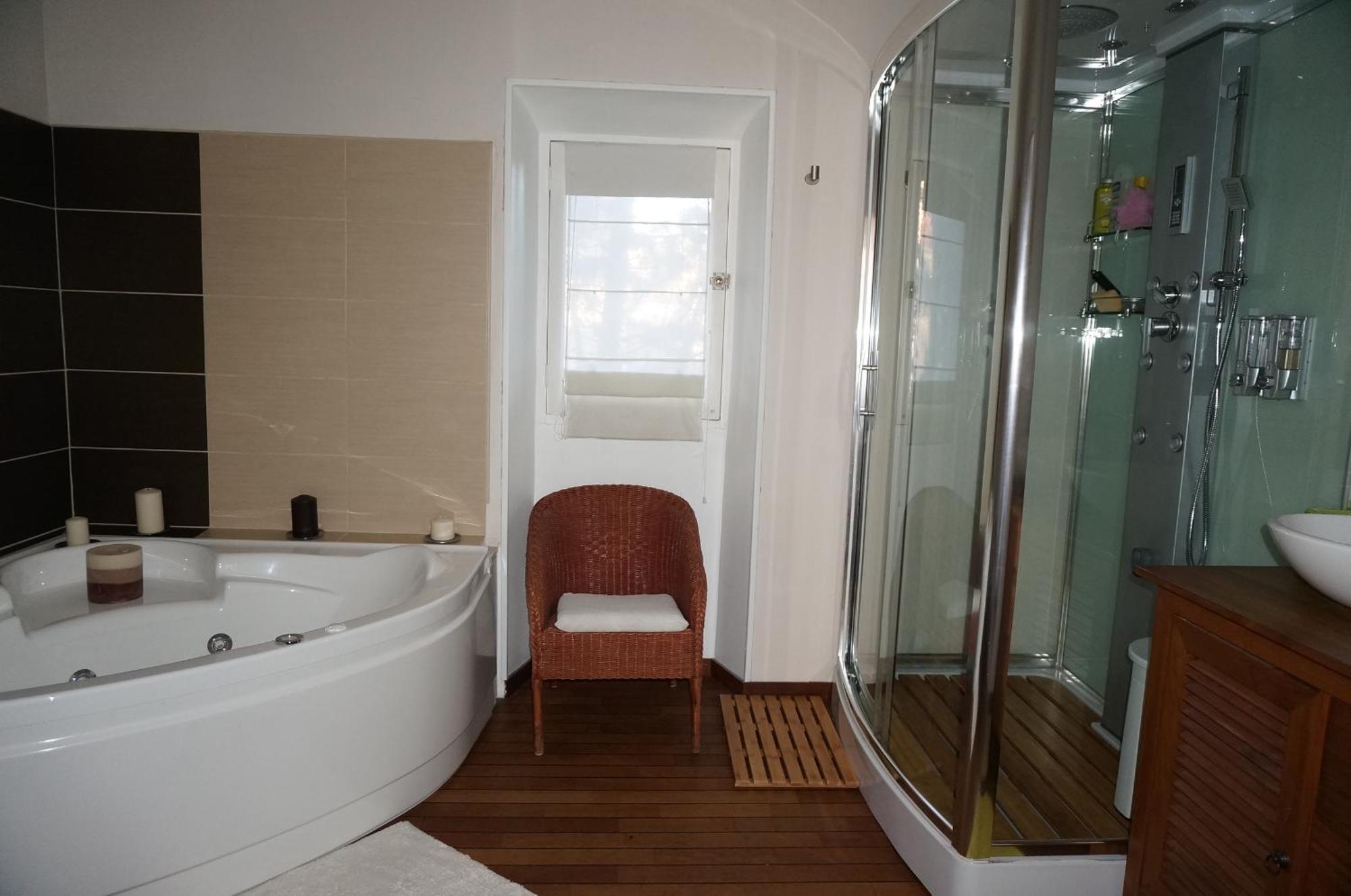 Lou Bastido Hotell Marseille Rum bild
